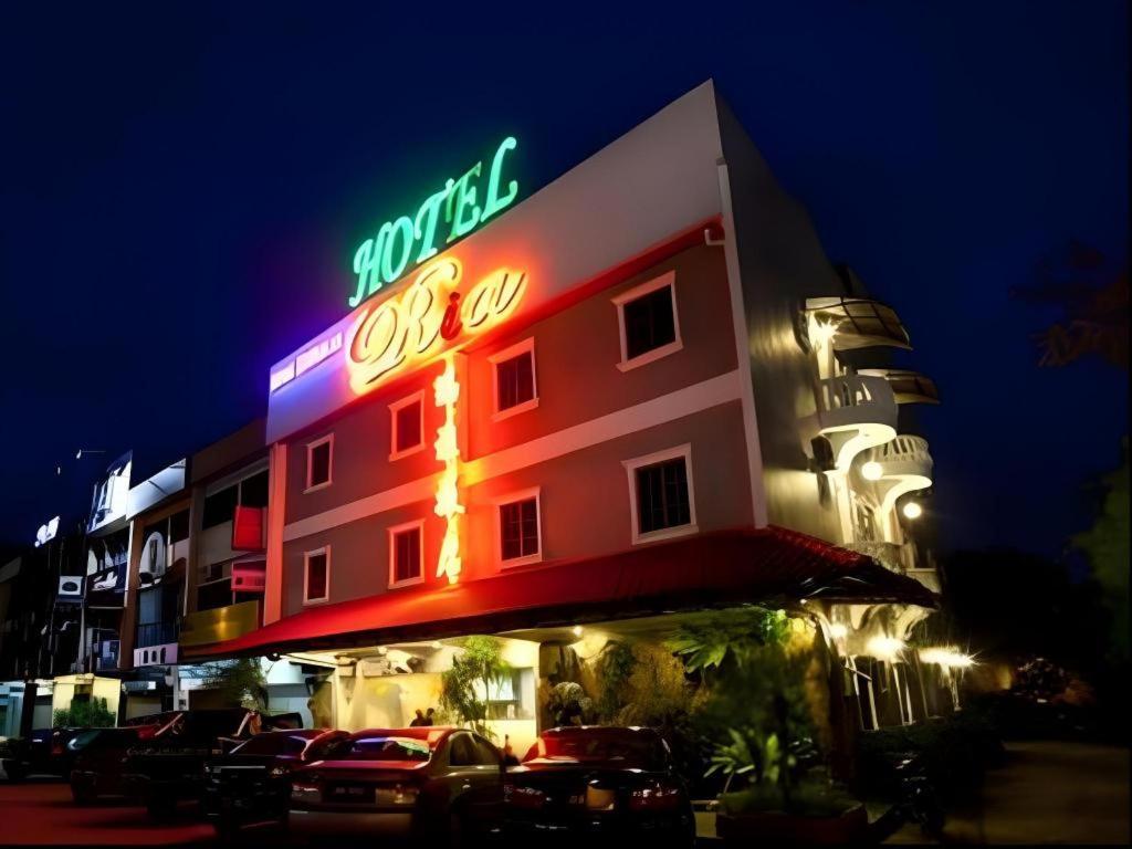 Ria Hotel 2*
