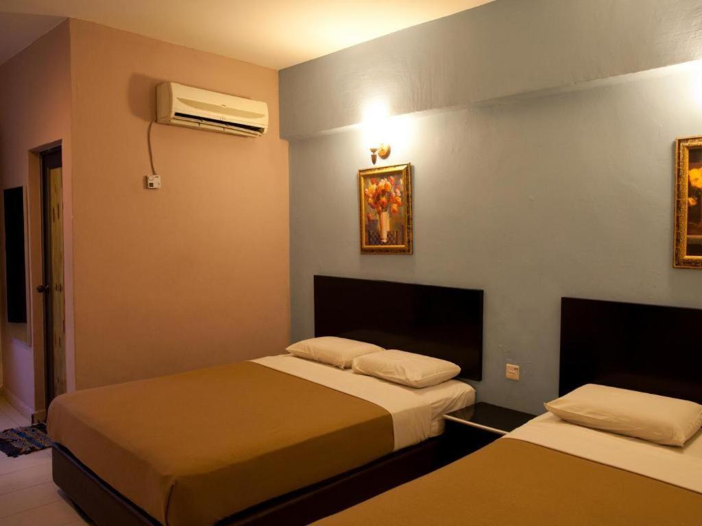 Ria Hotel